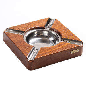 Decorative <b>Ashtrays</b> Aluminum Shiny Gold Finishing Brass Crown Shape Handmade Customized Stylish Vintage <b>Ashtrays</b> - Product Image 6