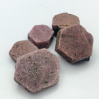 Vente en gros de pierres précieuses brutes de rubis rose naturel de qualité supérieure