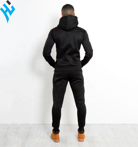2025 nouvelle couleur noire Gym fitness pull poche kangourou hommes sport survêtement personnalisé 100% Polyester polaire logo personnalisé homme costumes - Product Image 4