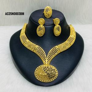 Conjunto de collar de cadena de caja chapada en oro de un gramo, joyería africana con patrón de flores a la moda para mujeres para fiestas, bodas hechas de latón - Product Image 1