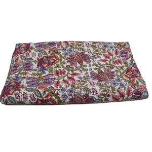 Ấn Độ <span class=keywords><strong>Handmade</strong></span> Cotton <span class=keywords><strong>Kantha</strong></span> Quilt Floral Queen Kích Thước Bộ Đồ Giường Ném Gudri Dân Tộc Trải Giường <span class=keywords><strong>Kantha</strong></span> Quilt Trang Trí Nội Thất Ném - Product Image 2