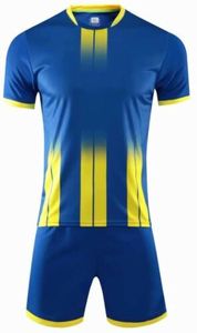 ชุดเสื้อฟุตบอลคุณภาพสูงสำหรับวิทยาลัย ขายส่งแบบ OEM พร้อมบริการสั่งทำพิเศษ แห้งเร็ว พิมพ์ลายด้วยเทคนิคดิจิตอลซับลิเมชั่น วัสดุสั่งทำพิเศษ - Product Image 5