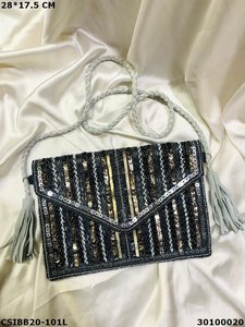 กระเป๋าลูกปัด Banjara Boho จากดีไซเนอร์ | กระเป๋าสายคาดลูกปัดแฮนด์เมดสุดพิเศษ - Product Image 4