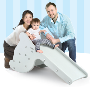 Juego de columpio y tobogán de plástico pequeño para interiores CLLO para niños, mesa de silla inflable con tobogán oscilante para bebé - Product Image 1