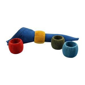 Décor de fête de mariage coloré porte-serviettes en bois et anneaux avec conception en bois naturel pour vaisselle à des fins décoratives - Product Image 5