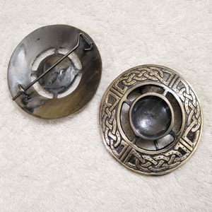 Broche a cuadros con mosca para mujer celta escocesa con acabado antiguo, hebillas de cinturón con piedra morada y hebillas de cinturón de TT-7330 - Product Image 6