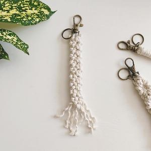 พวงกุญแจมาคราเม่แฮนด์เมดแฮปปี้เนส - Product Image 1