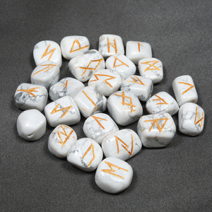 A Howlite Rune | Howlite runa conjunto en línea | Howlite runa conjunto para la venta - Product Image 1