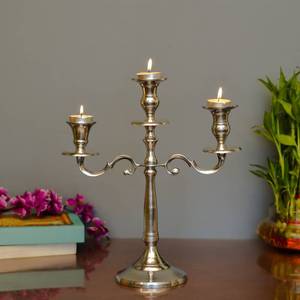 เชิงเทียนแบบเสาทองเหลืองโบราณจาก brassworld อินเดีย - Product Image 3