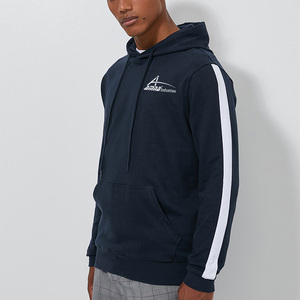 Sweat à capuche molletonné pour garçons, avec poches avant, fermeture éclair - Product Image 1
