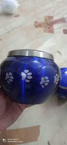 BRASSWORLD INDIA Urna de cremación de metal de estilo americano Latón azul con pata de mascota dorada Suministros funerarios - Product Image 4