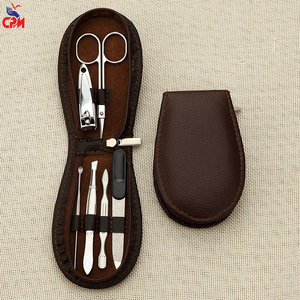 Kit de manucure et pédicure professionnel haut de gamme pour des soins et une esthétique des ongles de qualité salon. - Product Image 3