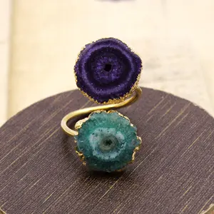 Bague classique unisexe en pierres précieuses, plaquée or, réglable, en laiton plaqué or, cadeau de mariage ou de fiançailles, vente en gros - Product Image 1