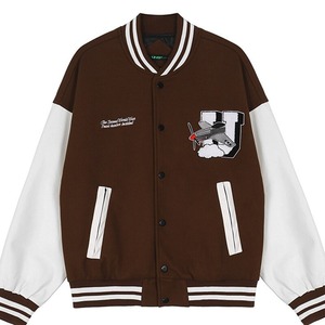 Chaqueta bomber de manga con costuras de cuero PU para hombre, uniforme de béisbol Vintage holgado con bordado de dibujos animados para pareja, precio barato - Product Image 1