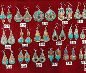 Boucles d'Oreilles Tendance en Métal Accessoire Élégant et Chic - Product Image 2