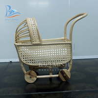 Nouvelle conception de poussette et chariot pour enfants en rotin tressé traditionnel pour filles de 2 à 7 ans, meilleur prix du fabricant