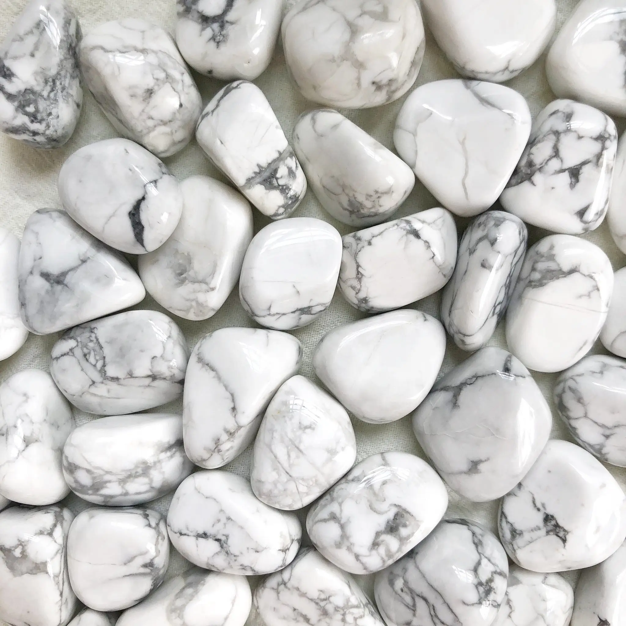 Howlite pedras polidas cristal natural de quartzo, venda mais recente
