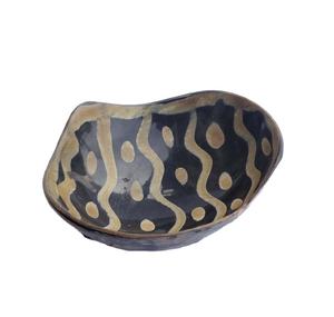 Doublure dorée et motif à pois Bord coupé Bol décoratif en corne de buffle Bol à fruits fantaisie Bol à fruits décoratif Décoration de mariage - Product Image 1