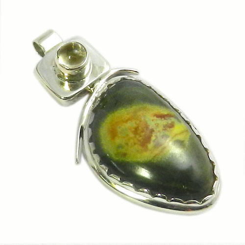 สีเหลือง