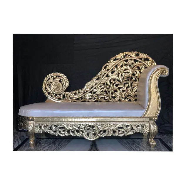 Italian Marriage Elegant Look Love-Seater Deluxe Couch For Wedding Lounge High-Class Wedding Flower Style Couch