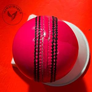 Pak Alum 156G Hardball Especial Grado Profesional 4 Piezas Bola Hardball Bola de Cuero Rosa - Product Image 3