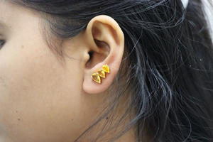 Pendientes de estilo moderno para mujer, diseño escalador de pera facetada, calcedonia aqua, juego de clavijas chapadas en oro/plata - Product Image 2