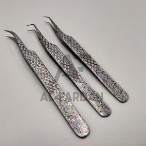 Vente en gros Pince à épiler d'extension de cils en acier inoxydable de couleur argentée et pailletée à 45/90 degrés avec poignée diamantée - Product Image 1