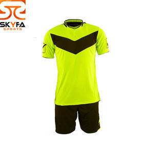 Tenues de football personnalisées pour équipes adultes unisexes, confortables, en matériaux de qualité supérieure - Product Image 6