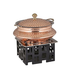 Réchaud martelé en cuivre avec support en fer Forme et taille personnalisées Réchaud pour la vaisselle à la maison - Product Image 1