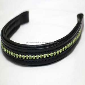แถบคิ้วเบาะรูปตัววีตกแต่งด้วยไข่มุกคริสตัลพลอยเทียมหนังแท้สีดำ - Product Image 2