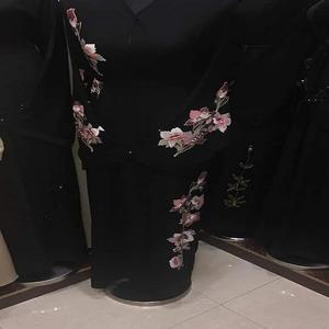 Abayas en soie Neda de qualité fabuleuse par AJM TRADE HOUSE, style modeste pour les musulmanes du Moyen-Orient - Product Image 3