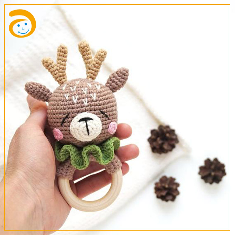 Вязаное деревянное кольцо-прорезыватель CE test pass, детская игрушка, вязаная крючком, сенсорная погремушка, плюшевые игрушки в виде животных