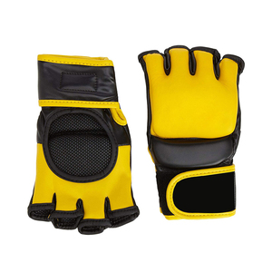 ถุงมือฝึกซ้อม MMA หนังพรีเมียม แบบครึ่งนิ้ว ปิดด้วยเวลโคร สีขาว สำหรับนักสู้ MMA มืออาชีพ - Product Image 6