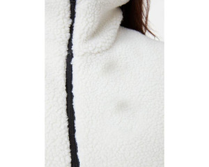 Wholesale Woman's <b>Slim</b> Duck <b>Vest</b> Polyester Canvas Puffy Quilted Embroidery Logo Print Waterproof Vintage Fur Button Feathers - Product Image 6