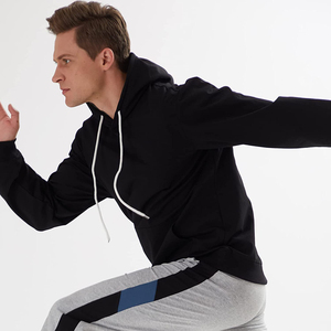 Sudadera con Capucha para Hombre, Cálida y Esencial, Tejido de Felpa, Capa Suave al Tacto, Sensación Acogedora, Ajuste Relajado, Diseño Moderno y Limpio, Comodidad Casual - Product Image 4