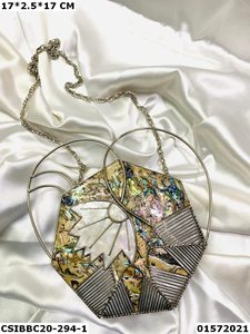 Pochette de nacre en laiton de créateur fait à la main pour dames sac de soirée élégant avec motif unique pour mariage ou fête - Product Image 3