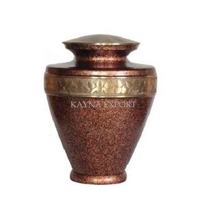 Urna funeraria de estilo europeo grabada de última banda artesanal para cenizas recién llegado, urnas para adultos con acabado grabado y latón - Product Image 6