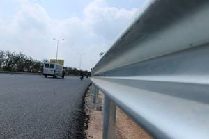 Highway and Express Steel structure for safety on the Highway and Express way | Guardrail - Fence - Signpost - Product Image 4