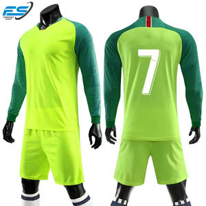 Uniformes de football pour jeunes conçus sur mesure Maillots personnalisés avec le nom du joueur Ensemble de maillots de football pour chemise d'équipe de club - Product Image 6