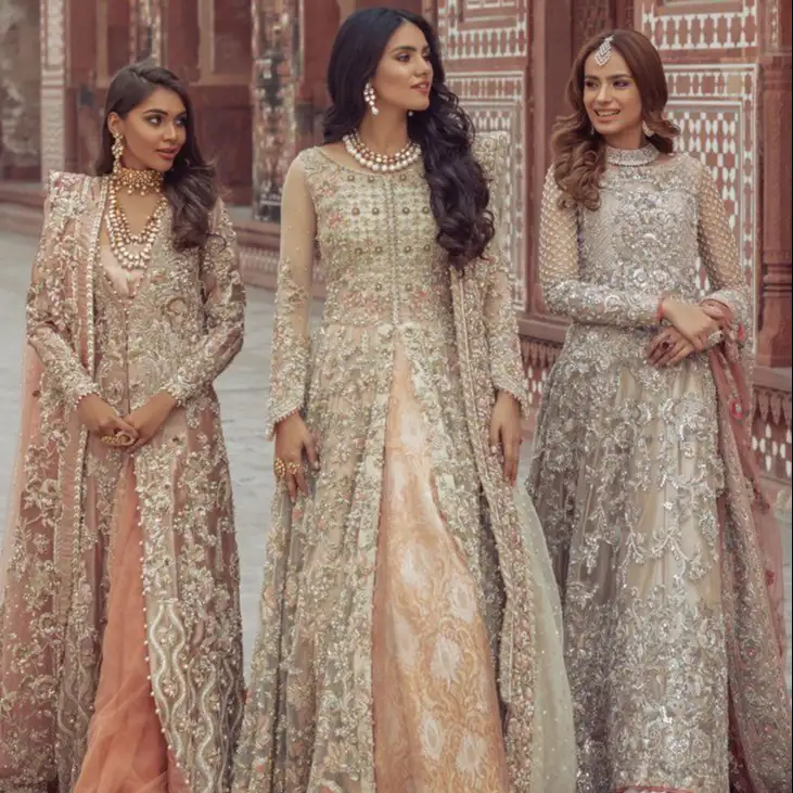 Robe pakistanaise blanche pour femme, tenue de styliste, à bas prix, lettres indiennes, nouvelle collection 2022