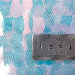 <span class=keywords><strong>Tela</strong></span> de <span class=keywords><strong>lentejuelas</strong></span> <span class=keywords><strong>grandes</strong></span> iridiscentes brillantes a la moda para ropa - Product Image 3