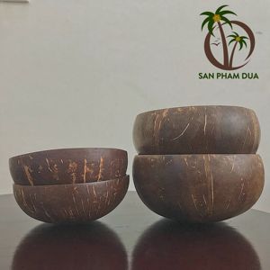 Bol de fruits à salade en bois de noix de coco artisanal/fait à la main bol en coquille de noix de coco pour la décoration intérieure vente en gros à bas prix - Product Image 3
