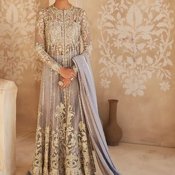 NEW--DAZZLING INDIAN/PAKISTANI BEAUTIFUL EMBROIDERY ON BRIDAL ANARKALI, LEHENGA DRESS Embellished ZARDOZI work for Wedding@ 2021