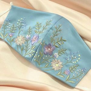 2025 nouveaux accessoires de visage avec perles perles de verre cristal et belle broderie Zardozi vêtements de fête et de mariage élégants - Product Image 1