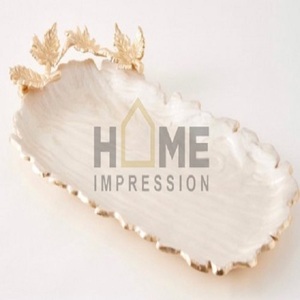 Bandeja de Servicio de Latón de Lujo con Ramas Doradas y Esmalte Blanco - Product Image 4