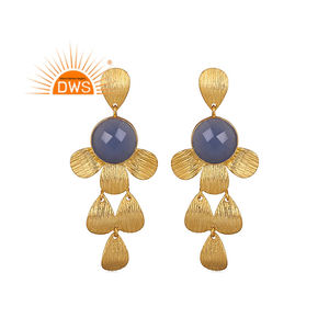 Dernières tendances 2026 : Boucles d'oreilles pendantes longues en calcédoine bleue naturelle pour fabricants de bijoux de mode sur mesure - Product Image 1
