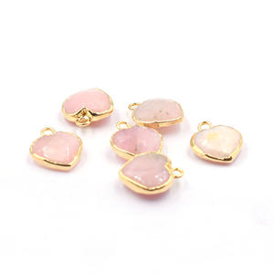 Pendentif élégant en forme de cœur en opale rose 11-13MM en laiton plaqué or avec caution pour la fabrication de bijoux et de composants - Product Image 4