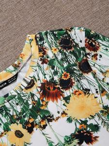 เสื้อยืดสำหรับผู้หญิง,เสื้อยืดคุณภาพสูงทรงเข้ารูปคอกลมพิมพ์โลโก้ออกแบบได้เอง - Product Image 4