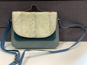 กระเป๋าสะพายคาดลำตัวหนังวัวโลหะทำด้วยมือดีไซน์หรูหราของผู้หญิงกระเป๋าถือหนังแท้แท้ - Product Image 2