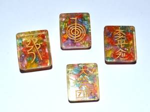 ชุดจักระทรงสี่เหลี่ยมของ Orgone อัญมณีอัญมณีแกะสลักสัญลักษณ์ Usui reiki - Product Image 2